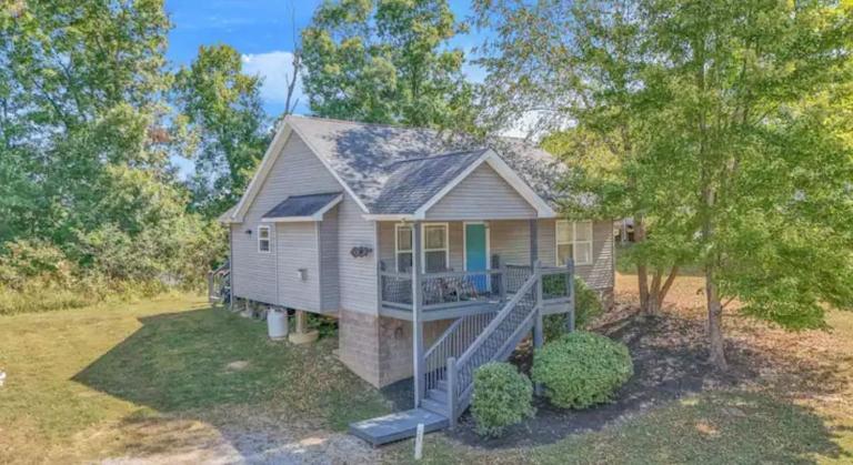 Whiskey River Lake Retreat - B&B Taylorsville