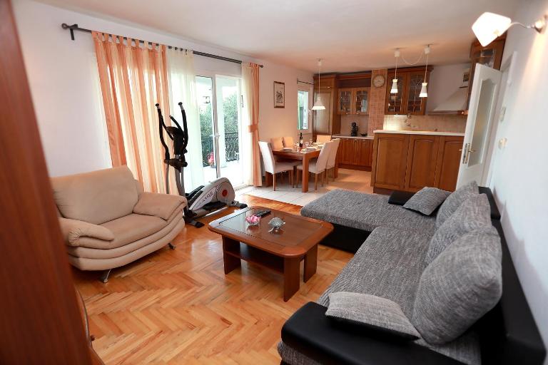Family - Ferienwohnung Trogir