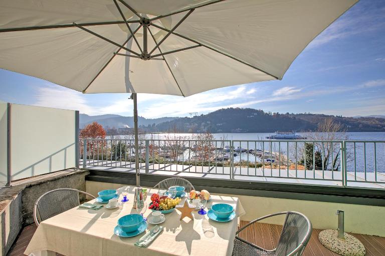 Sogno Sul Lago Lake Front - Happy Rentals - Bed and Breakfast Laveno-Mombello