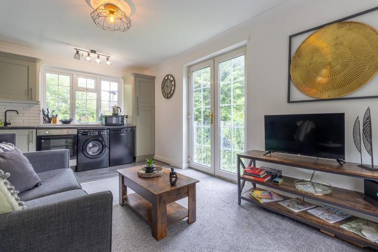 Flat 4 Willow Brook - B&B Bedworth