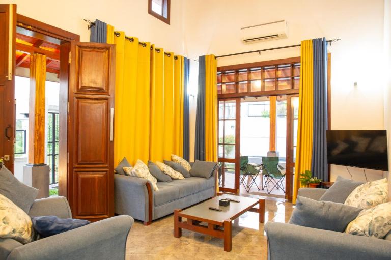 Green Sapphire Villa - B&B Gonapola