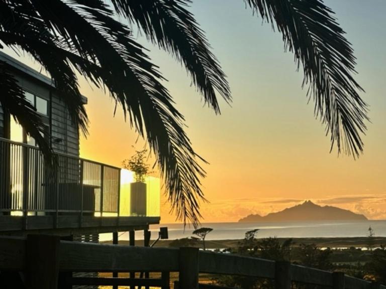 The Chocolate Box - Waipu Cove Holiday Home - Bed and Breakfast Waipu
