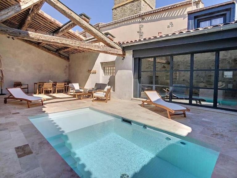 Hidden Oasis - Maison de caractère avec piscine - B&B Azille