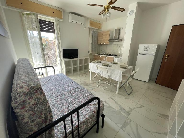 Residence Lido adriano baia tartaruga private beach included - Bed and Breakfast Lido Adriano