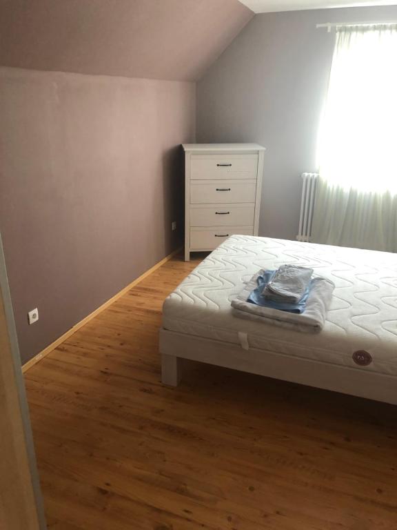 Großes Zimmer 2 - B&B Kehl