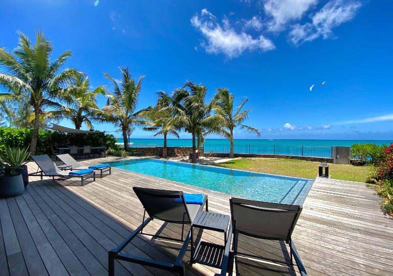 Outstanding waterfront apartment - Ferienwohnung Grand Baie