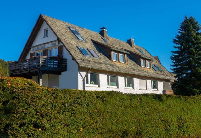 Ferienwohnung Holzer am Titisee - B&B Titisee-Neustadt