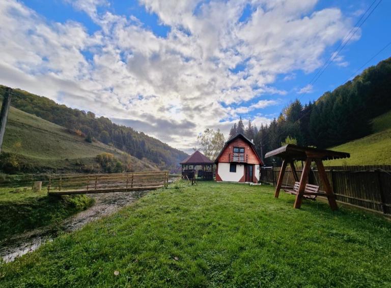 Cabana MARA - B&B Poiana Vadului