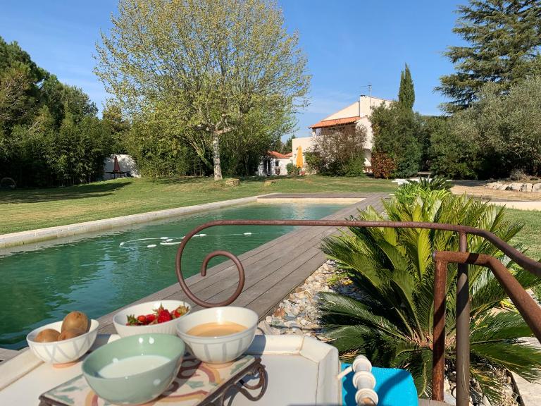 Appartement Duplex dans Petit Mas calme - B&B Valergues