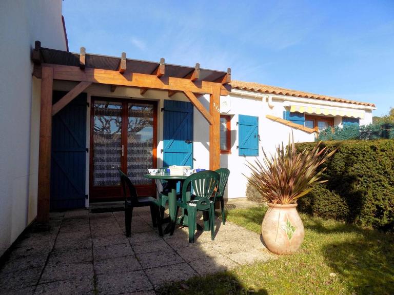 Saint Palais sur Mer - VILLA MITOYENNE de VACANCES - résidence BOIS SOLEIL - Chambres d'hôtes Puyraveau