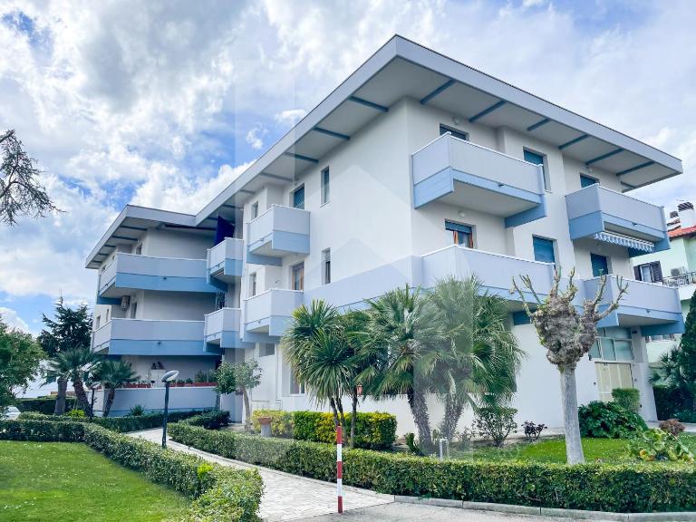 Homiday - Residenza Pioppeto - B&B Scerne