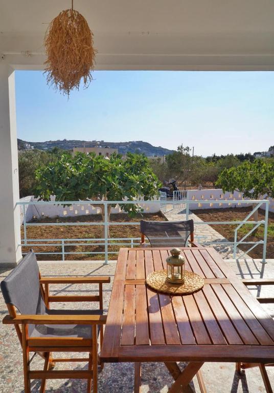 Michael's Home Cycladic Cottage House - B&B Kínion