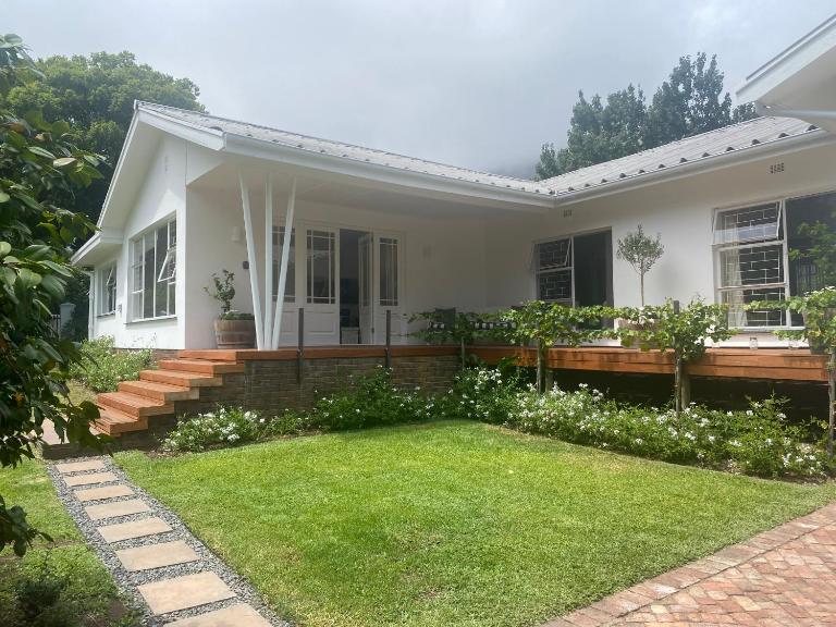 8 Sleeper, 4 Bedroom Home in Franschhoek - B&B Franschhoek