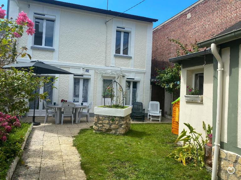 Maison Deauvillaise - Bed and Breakfast Deauville