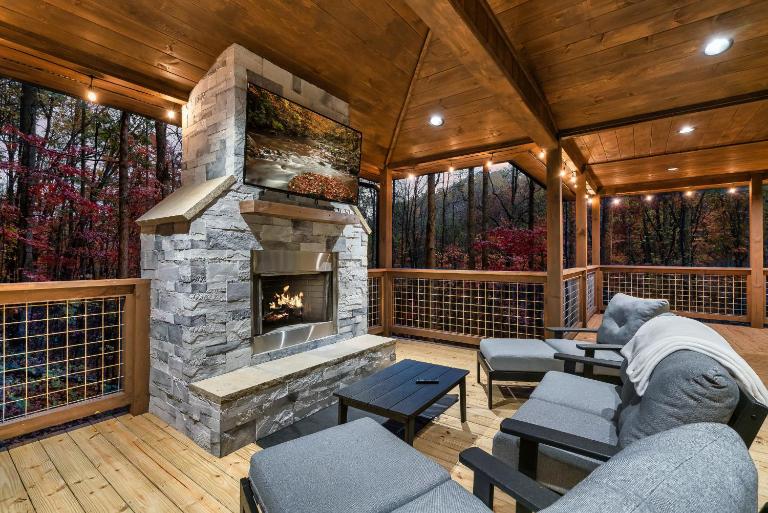 Bluff Mountain Retreat - B&B Sevierville