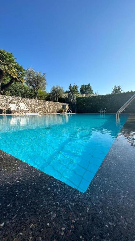 Demenna Suite - Ferienwohnung Rocca di Capri Leone