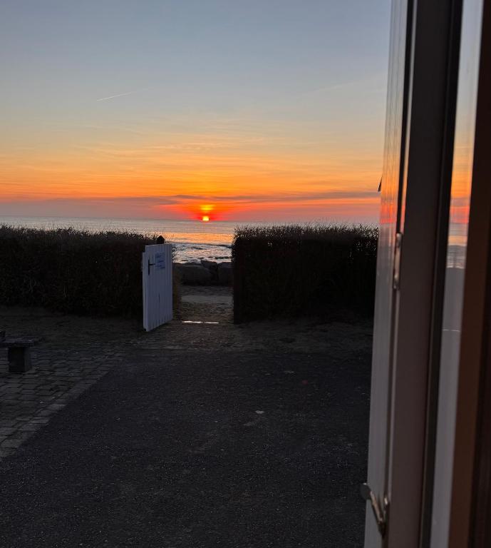 Maison sur la plage , pour vivre des vacances iodées " La Bastille" - Bed and Breakfast La Turballe