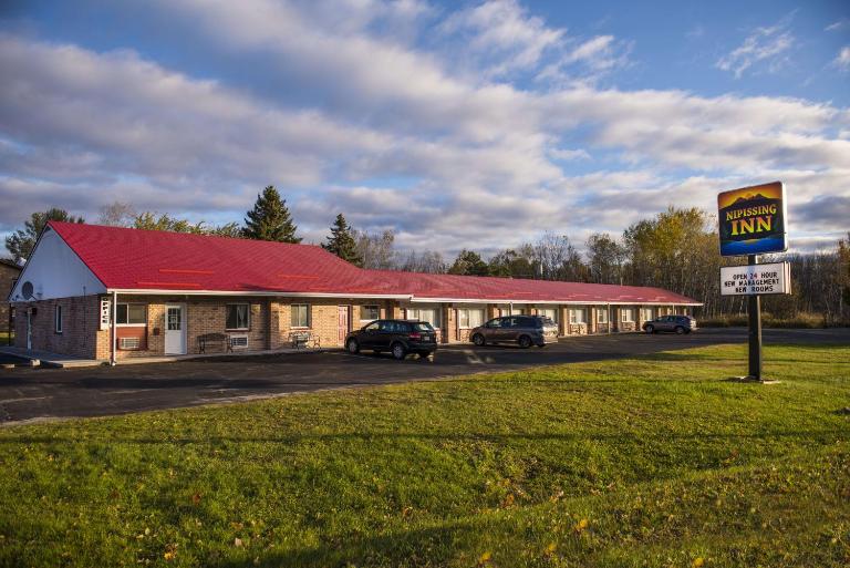 Nipissing Inn - Bed and Breakfast North Bay