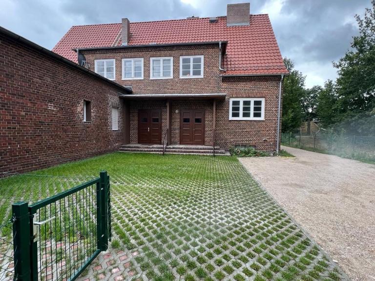 Grosse Möblierte Wohnung Zu Vermieten an der BAB 15 - B&B Kolkwitz