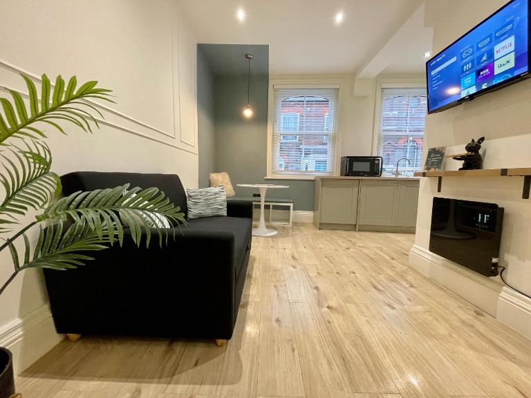 A3 High Town Apartments, steps from Luton train station - Ferienwohnung Luton
