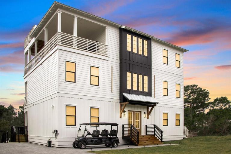 Sleeps 22! Ocean Views, Pool, FREE Golf Cart - B&B Santa Rosa Beach