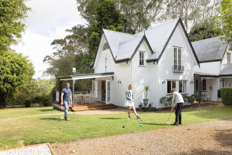 Exclusive Luxury Designer Cottage Estate for 10 - Peaceful Retreat Just 8 Minutes from Maleny - B&B Wadeye