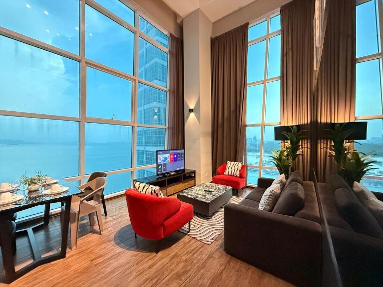 Seaview Seafront Duplex in Town with WiFi & Full Kitchen 10 - B&B George Town