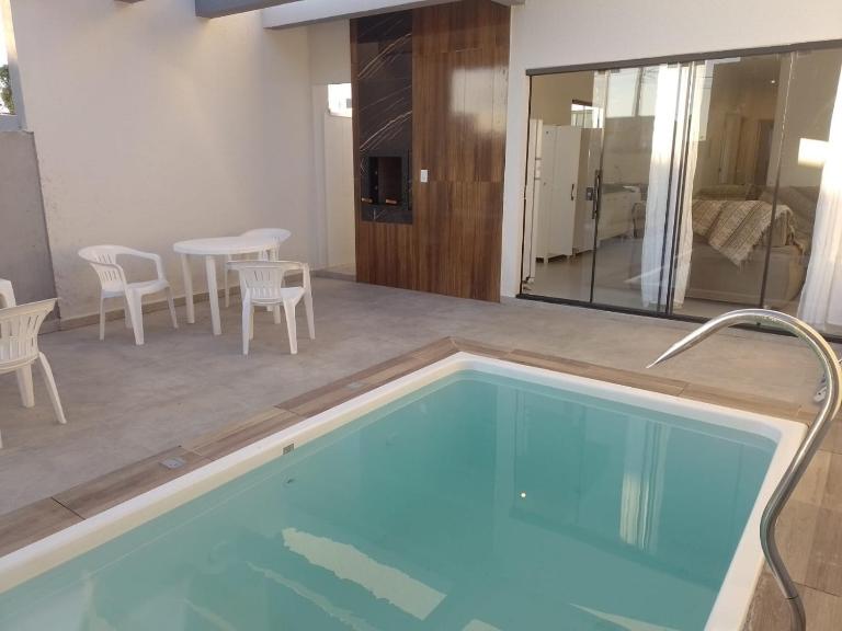 Casa de Praia com Piscina - B&B Guaratuba