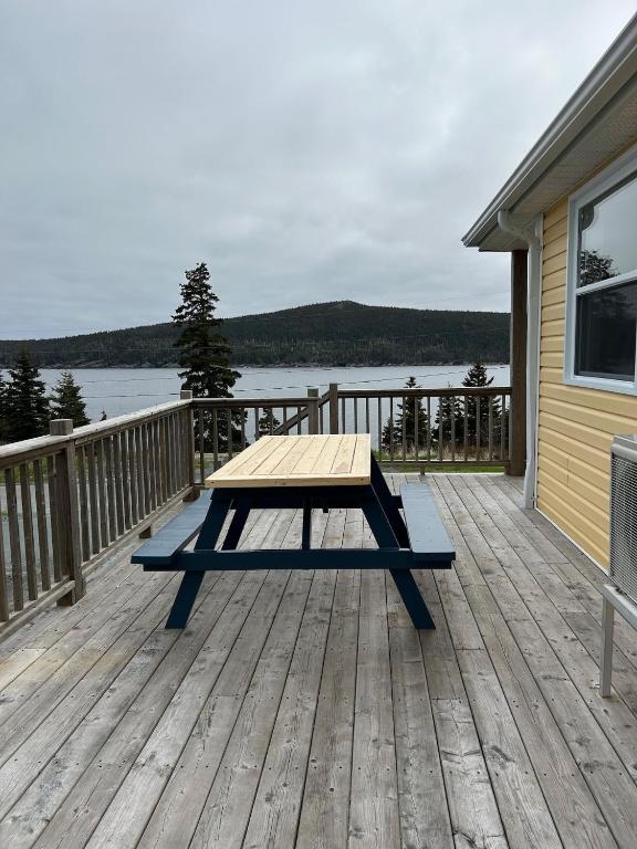 Oceanfront Cottage Walk to Trail & Boat Tours - B&B Mobile