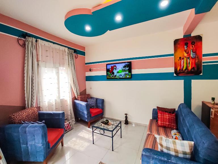 MOOKSQUARE GJ SPOT - B&B Douala