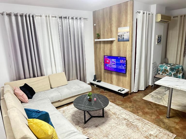Dora apartment - B&B Tirana