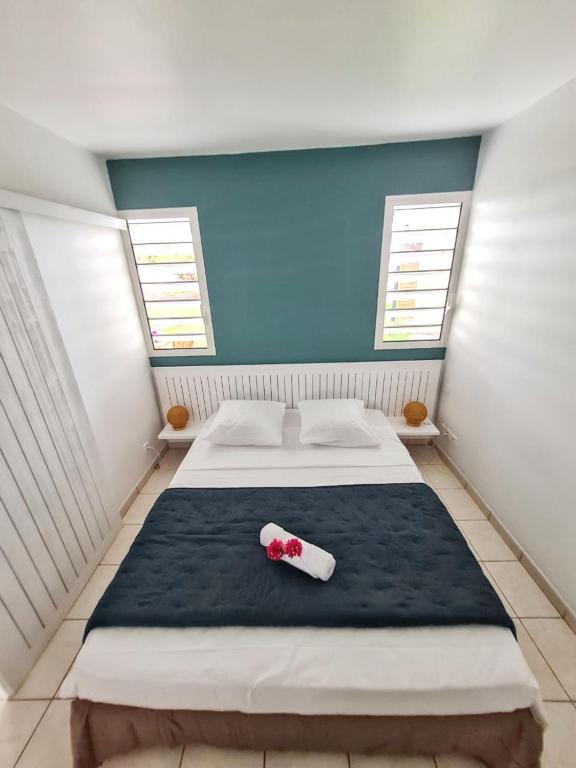 Charmant appartement à La Trinité avec piscine partagée - 40 m² - B&B La Trinité