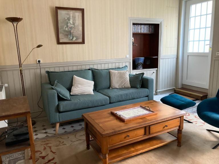 Marina - charmante maison avec courette - Chambres d'hôtes Langrune-sur-Mer
