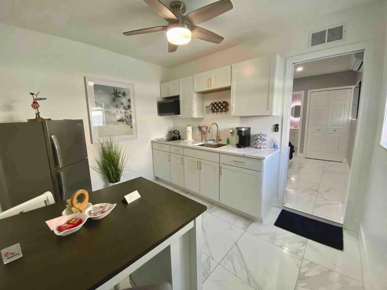Little Paradise In Palm Beach - B&B West Palm Beach