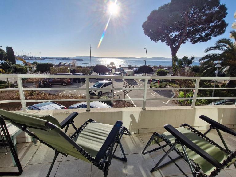 Appartement 3 pièces climatisé avec parking - Sainte-Maxime - FR-1-780-70 - Bed and Breakfast Sainte-Maxime