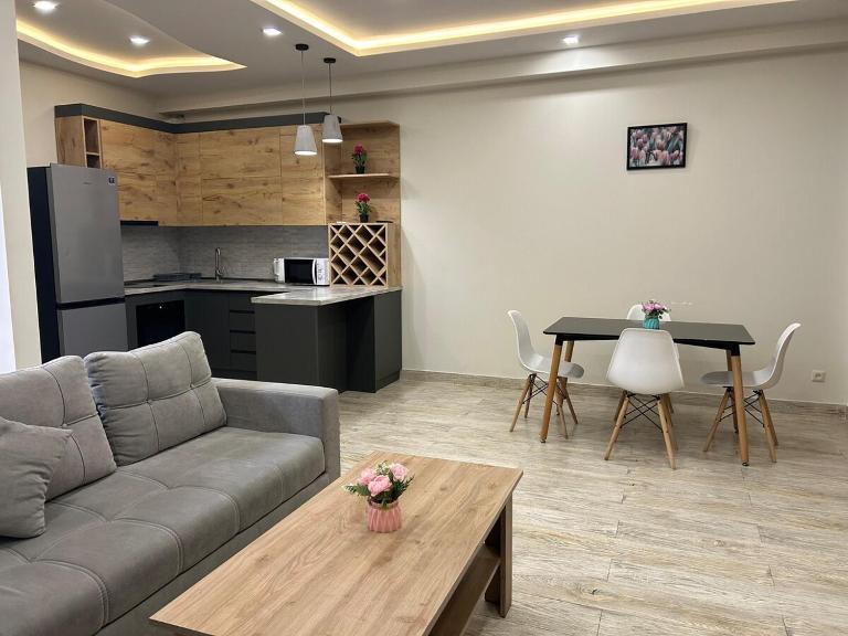 Spacious APT next to Republic Square - Chambres d'hôtes Erevan