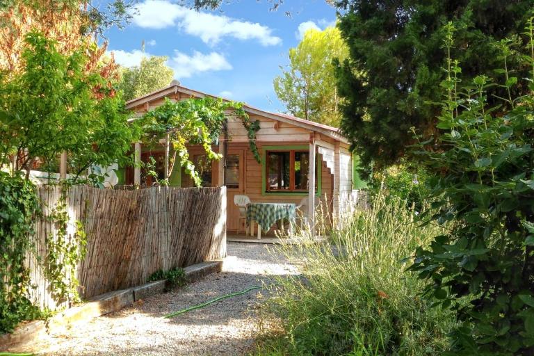 Chalet charmant à Poussan avec jardin privé et barbecue - B&B Poussan