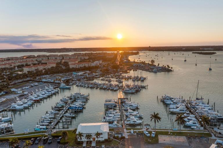 Tropical Tranquility In South Hutchinson Beach - B&B Fort Pierce