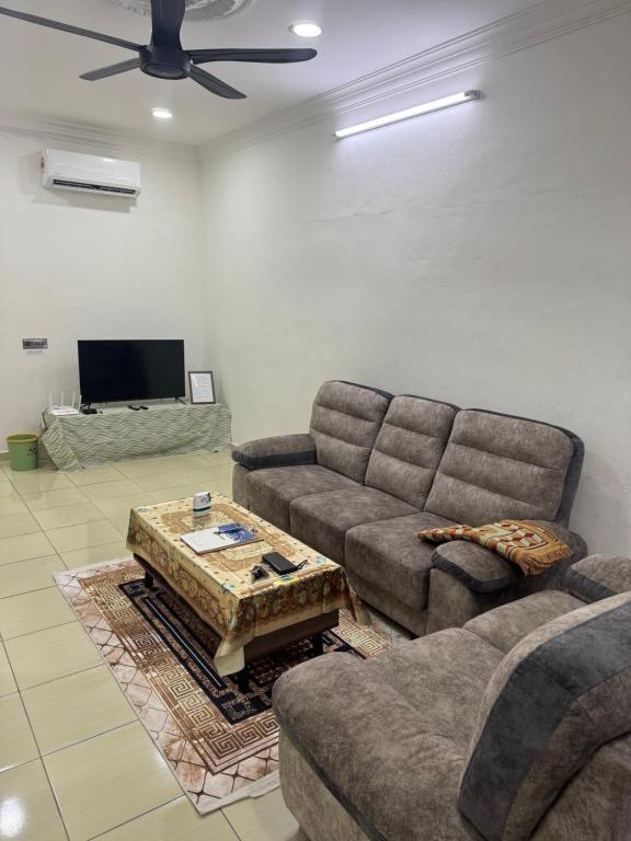 Wika Homestay - Ferienwohnung Lunas