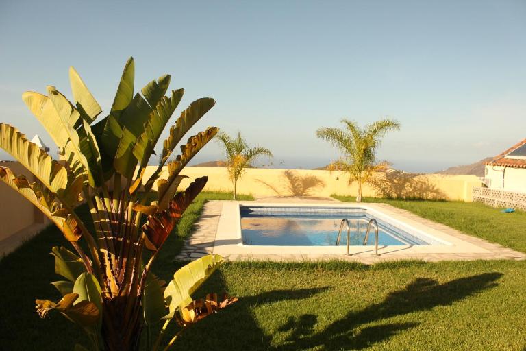 Casa rural El Pinito con piscina privada - Bed and Breakfast El Paso