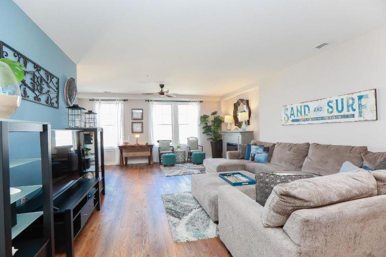 Sojourn Sea Views with Balcony & Fireplace Sleeps 7 - Ferienwohnung Virginia Beach