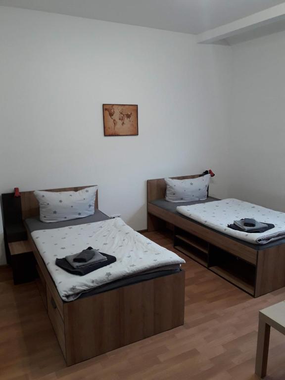 Ferienwohnung Funke F2 für Monteure - Bed and Breakfast Apolda