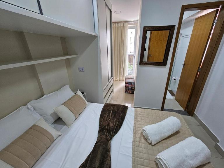 Flat 201 lindíssimo ao lado Shopping Flamboyant - Bed and Breakfast Goiânia