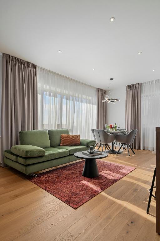 Mido City Apartment with Parking and Self Check-in - B&B Bucarest