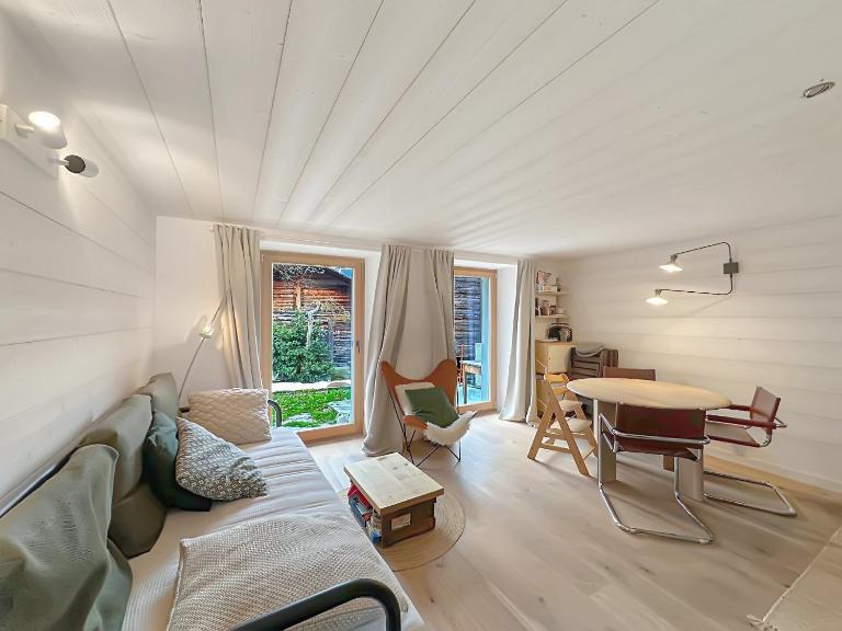 Cosy Alpine Lodge-Sarreyer near Verbier-Swiss Alps - Bed and Breakfast Sarreyer