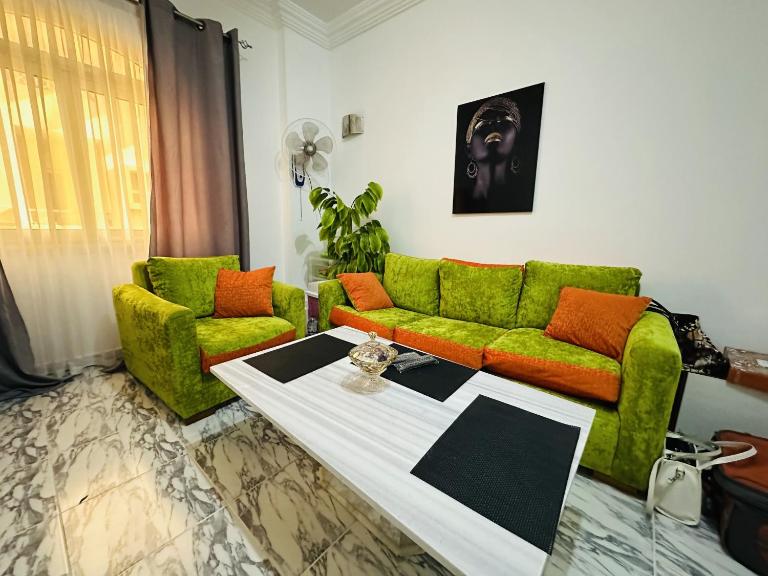 Angie House Embassy area with wi fi - B&B Hurghada