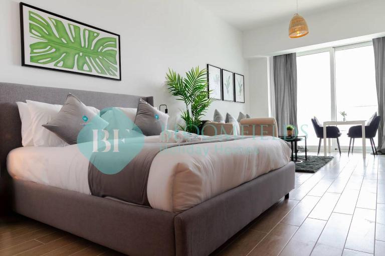 Bloomfields Elegant Stu In Mayan Beach Access - Chambres d'hôtes Abou Dabi