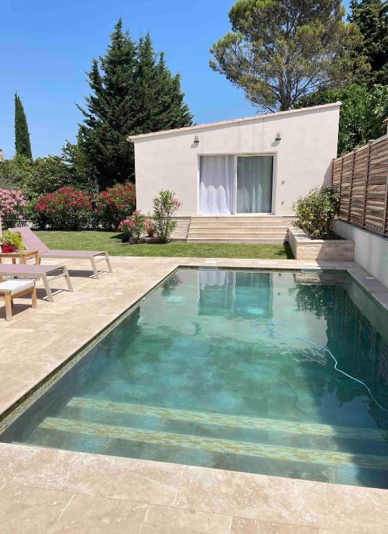 Duplex indépendant avec clim et parking St Donat - Bed and Breakfast Aix-en-Provence