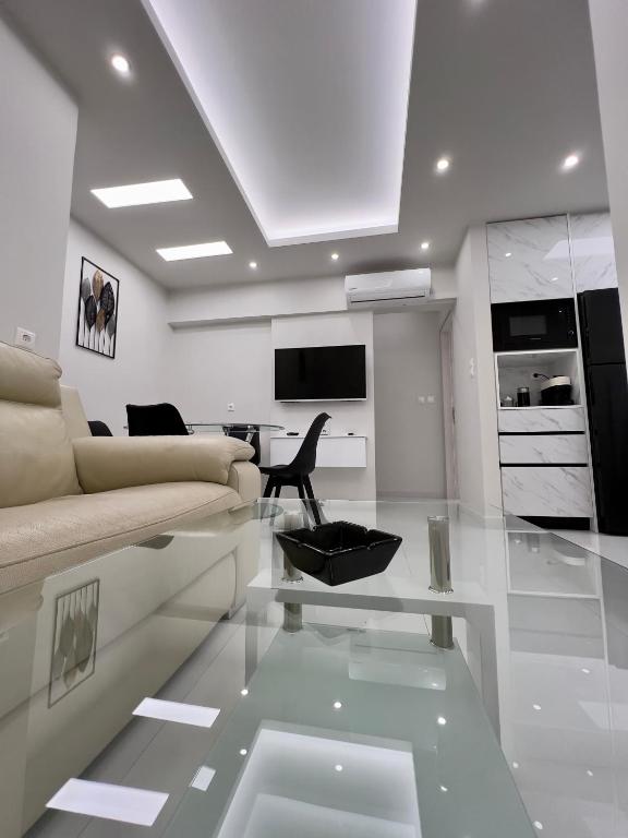 Hany's New Place - B&B El Pireo