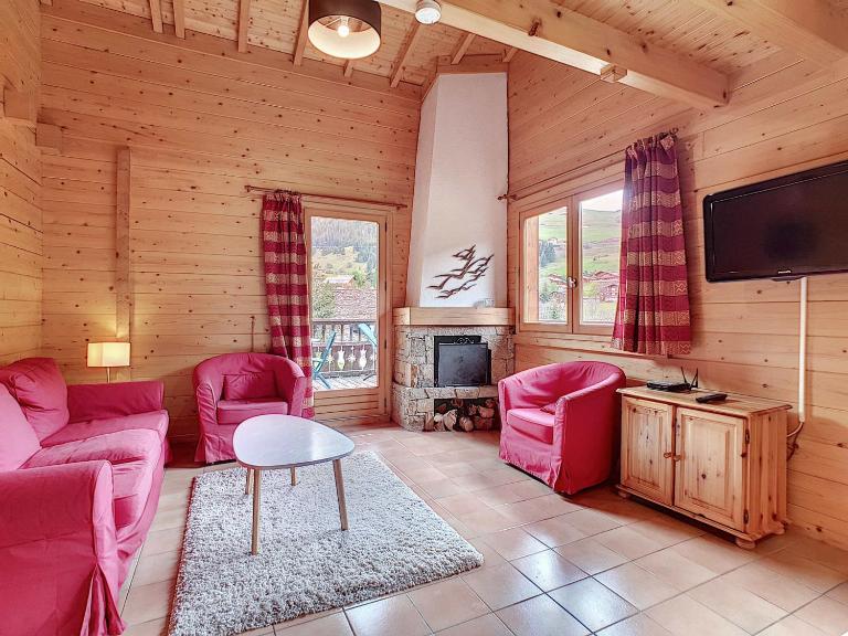 La Clusaz: Demi-chalet cosy 6 pers, cheminée, terrasse, wifi, animaux admis - FR-1-818-27 - B&B La Clusaz